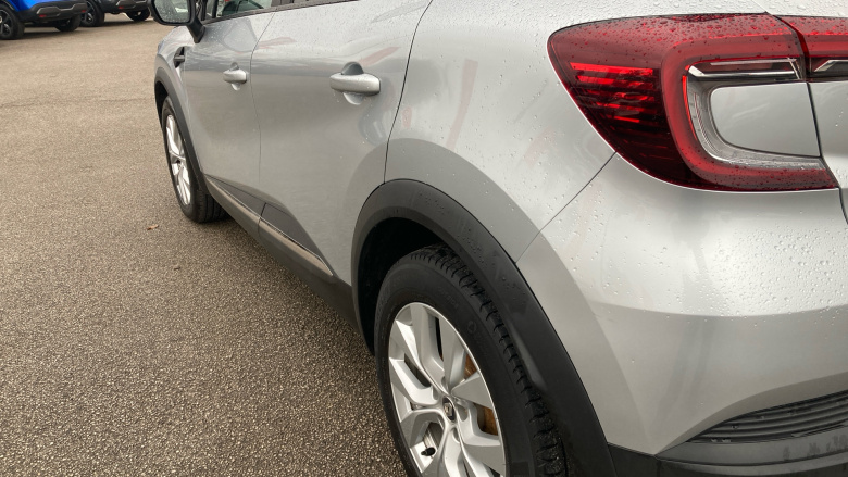 Renault Captur 1.5 dCi 115 Iconic 5dr EDC Diesel Hatchback